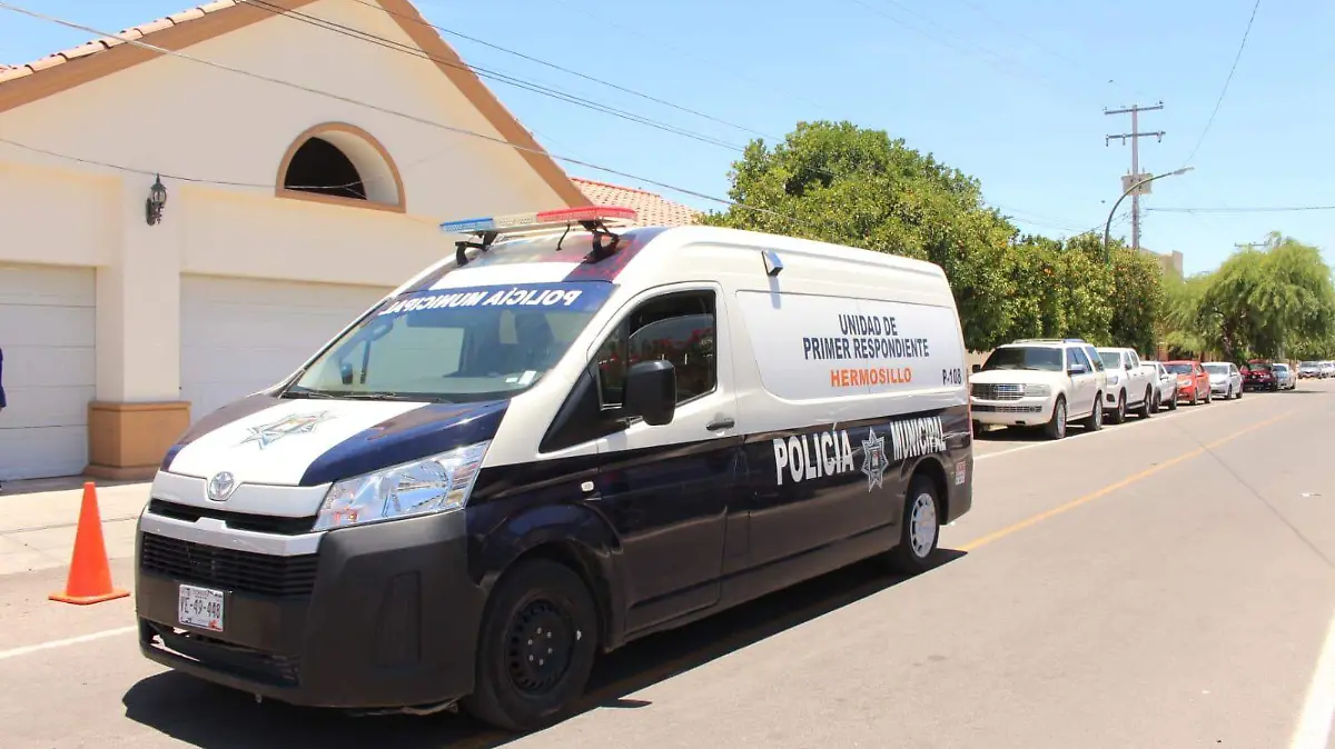 patrulla policia municipal